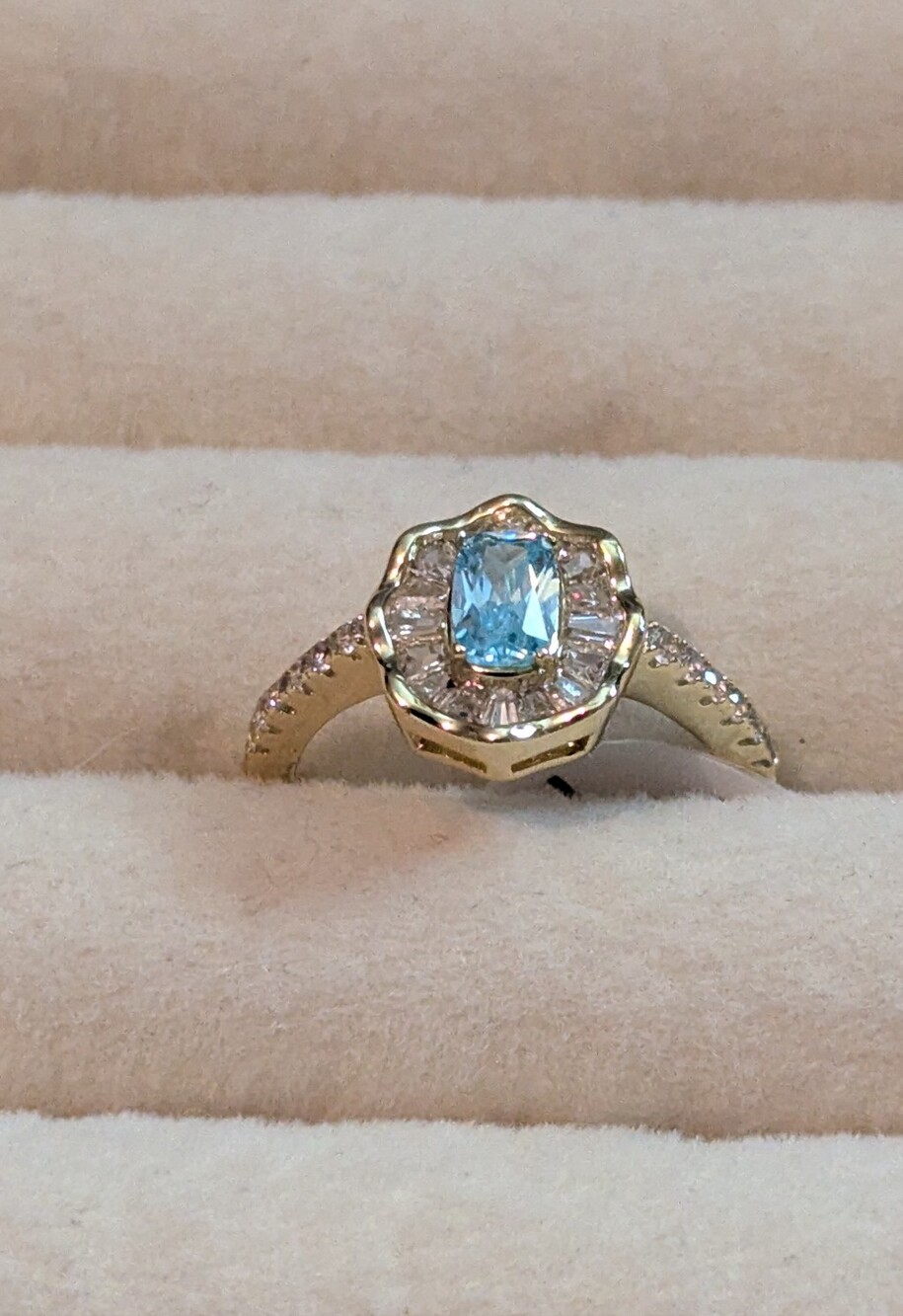 18k Yellow Gold Filled Blue AAA Czs Halo Ring Size 7 - W070626-3